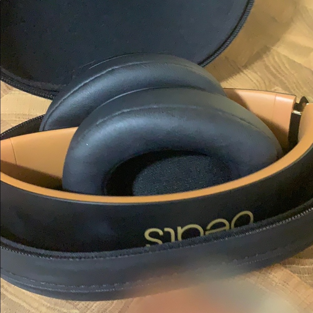 Beats - Picture 2 of 5